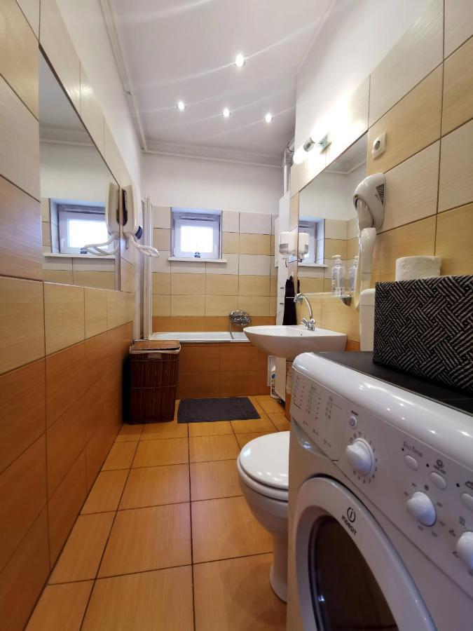 Smart B Apartman Miskolc Exteriör bild