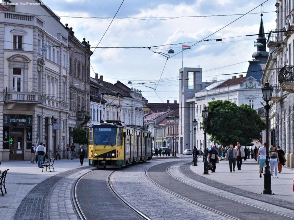 Smart B Apartman Miskolc Exteriör bild